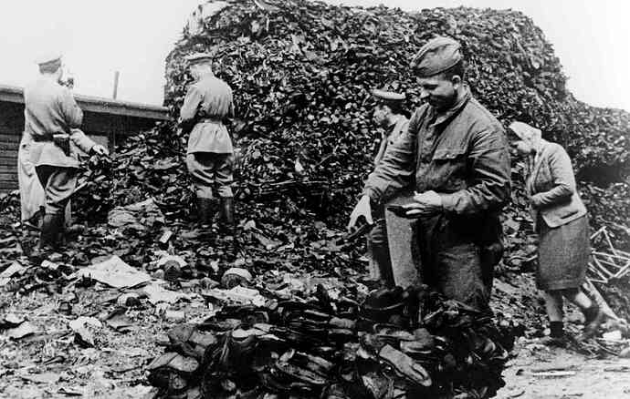 10-liberation-of-auschwitz-gettyimages-107758816